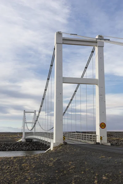 Weiße Brücke in Island — Stockfoto
