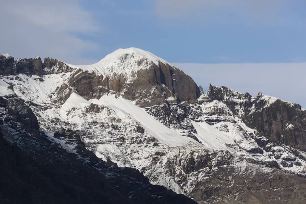 Paisaje en Islandia con un glaciar — Foto de Stock