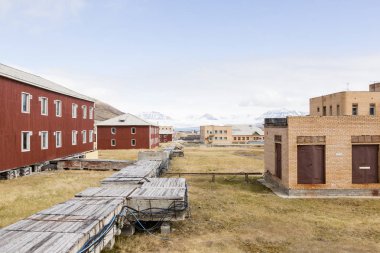Terk edilmiş Rus maden kasabası Svalbard Pyramiden