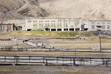 Terk edilmiş Rus maden kasabası Svalbard Pyramiden