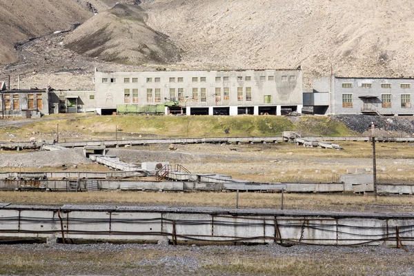 Orașul minier abandonat din Rusia Pyramiden din Svalbard — Fotografie, imagine de stoc