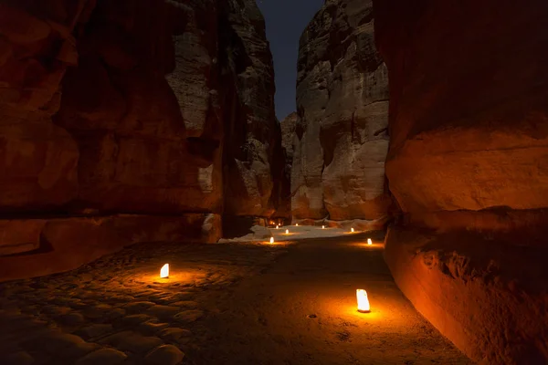 Die Staatskasse, Petra bei Nacht. eine antike stadt von petra, jordan — Stockfoto