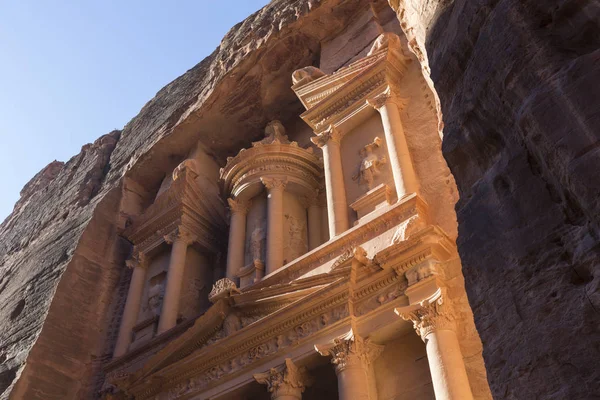 Al Khazneh o El Tesoro en Petra, Jordania - — Foto de Stock