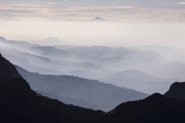 Horton Plains Milli Parkı, Sri Lanka. Uçurumun dünyanın sonu