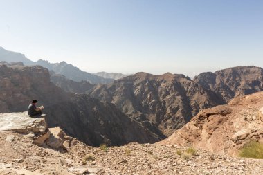 Reklam Deir, Ürdün 25th Aralık 2015: Manastır reklam deir, Antik şehir Petra'dan Jordan yakınındaki güzel manzara