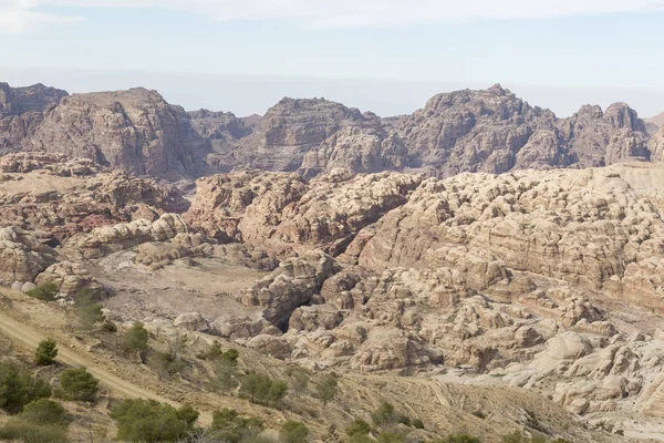 Környezetében a gát és a bejárat a Siq Petra — Stock Fotó