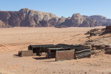 Wadi Rum, Orta Doğu Asya'da çöller arasında macera Camping otel