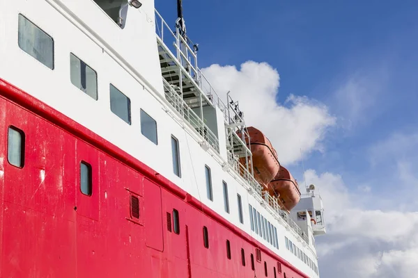 Expeditie met een schip in het Noordpoolgebied Svalbard, Noorwegen — Stockfoto