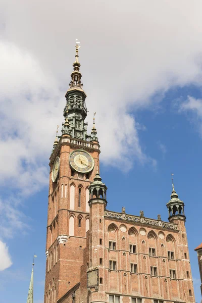 Torre da Câmara Municipal Principal na cidade velha de Danzig, Polônia — Fotografia de Stock