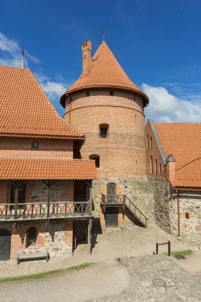 여름, 리투아니아 Trakai 성의 안쪽 부분 — 스톡 사진