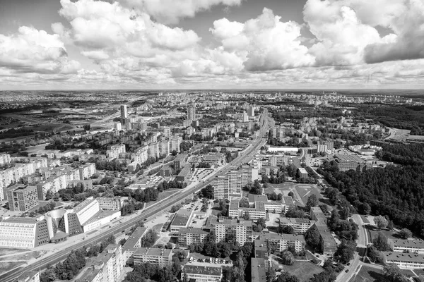 Vilnius, Lituania - 19 luglio 2016: Veduta aerea del quartiere residenziale di Vilnius — Foto Stock