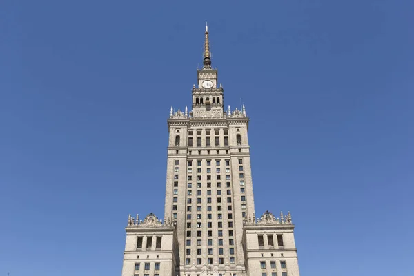 Varsóvia, Polônia 21 de julho de 2016: O Palácio da Cultura e Ciência — Fotografia de Stock