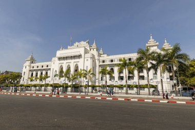 Yangon, Myanmar, Aralık 25,2017: Beyaz Saray Yangon Belediye Binası