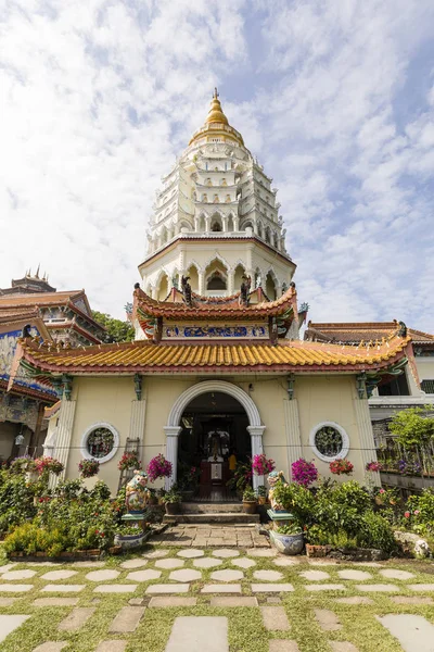 Buddhistický chrám Kek Lok Si s Pagoda v Penangu, Malajsie — Stock fotografie