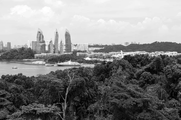 ケッペル湾、シンガポール、2017 年 12 月 10 日: シンガポールのケッペル湾マリーナ — ストック写真
