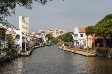 Melaka, Malezya, 11 Aralık 2017: Malacca eski şehir ve Malacca Nehri. 