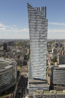 Varşova, Polonya, 21 Temmuz 2016: Varşova, Polonya moderne gökdelen ile ticaret bölgesinin havadan görünümü