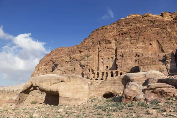 Tumba de urna, Tumba de seda y tumbas reales, Petra, Jordania — Foto de Stock