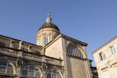 Ayrıntı görünümü bir kilise ile tarihi Dobruca sıcak sabah güneş tarafından aydınlatılmış
