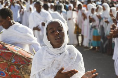 Gonder, Etiyopya, 18 Şubat 2015: geleneksel kıyafetleri giymiş insanlar Timkat Festivali, Epiphany önemli Etiyopya Ortodoks kutlama kutlamak
