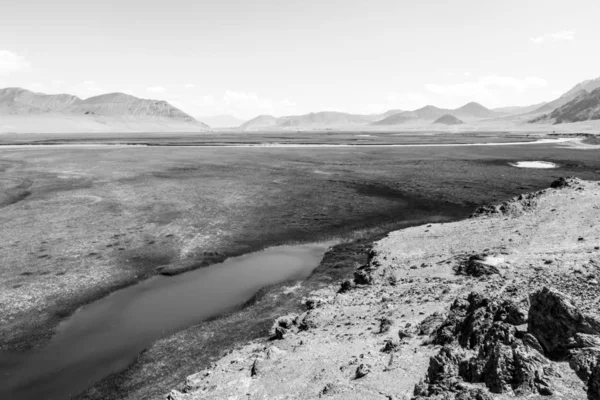 Landschaft im Pamirgebirge in der Region Murghab in Tadschikistan — Stockfoto