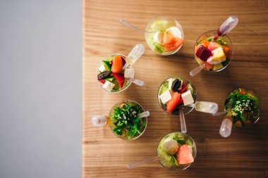 Yemek yemek servisi. Mezeler