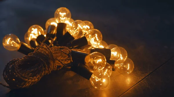 Işık turuncu el yapımı ana elektrikçi ile elektrik retro garland