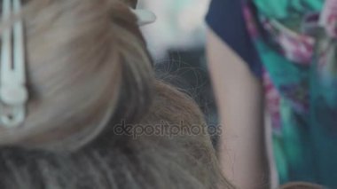 Kuaför güzel kadın saç Kuaför salon ile çalışma