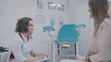 krasavitsa-u-ginekologa-video