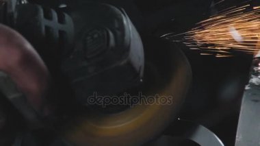 Dekoratif metal ürün yaratma süreci: dövme metal.