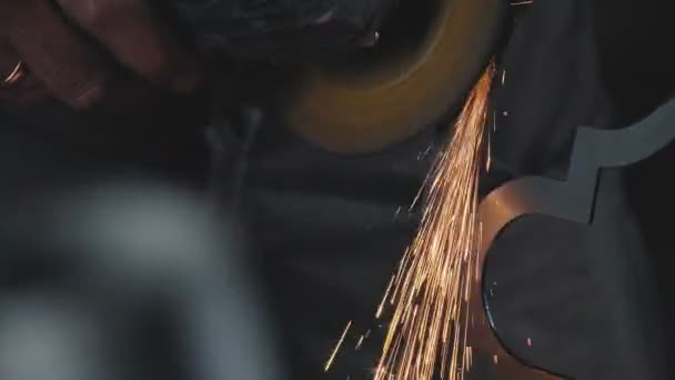 Process of creating a decorative metal product: forged metal. — Stock Video