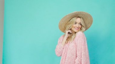 Konsept: Fotoğraf oturumu Studio. Fotoğrafçı için model teşkil etmektedir