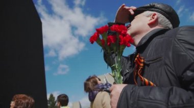 Rusya, 9 Mayıs 2017: buket ve St. George şerit