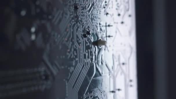 Komputer papan close-up. Mikrochip dari perangkat berteknologi tinggi digital . — Stok Video