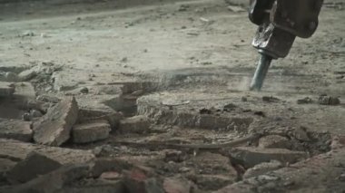 Tamir özel ekipman ile iş: makine sökülmesi için.