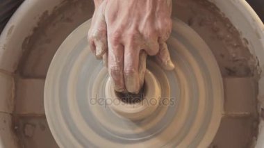 Potters tekerlek, ustası elinde dönme işlemi