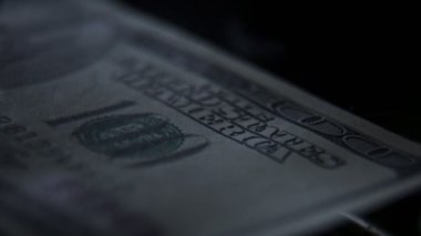 Öğeleri ve 100 banknot üzerinde işaretler: başkan portresi