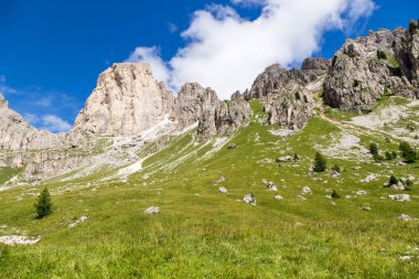 İtalyan Dolomites içinde Roda di Vael (Rosengarten grubu) görünümünü