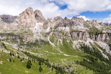 İtalyan Dolomites içinde Roda di Vael (Rosengarten grubu) görünümünü