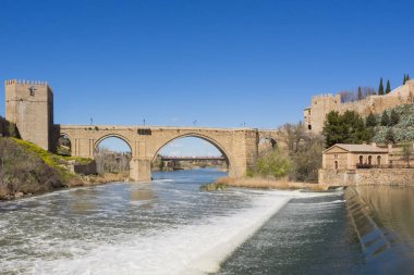Köprü San Martin ve nehir Tajo Toledo, İspanya