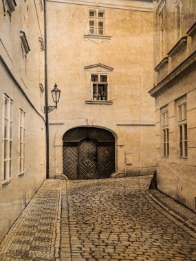 Sokakta sepya eski şehirde, Prague, Çek Cumhuriyeti