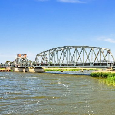 Zingst ve Bresewitz, Mecklenburg-Western Pomerania, Almanya arasında köprü Meiningen