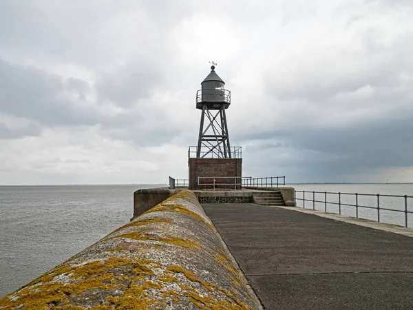 德国威廉斯哈文市附近北海海岸的灯塔 — 图库照片