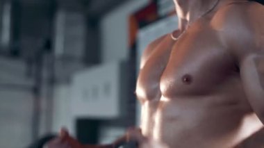 Kettlebell gizli adam.