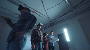 Site kulaklıklarda Vr insanlarda