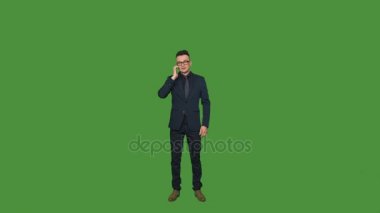 Yanıtlayan telefon görüşmesi genç adam