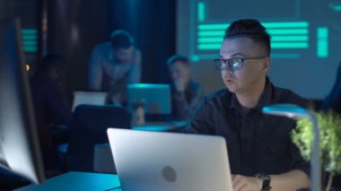 Laptop çalışma programcı