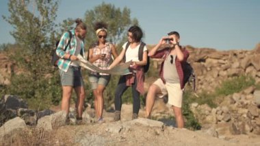 Seyahat etmek harita seyahat ederken izlerken