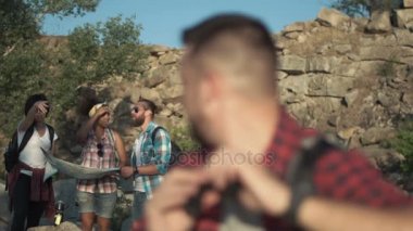 Dürbün ile izleyen adamım