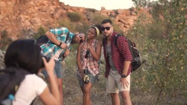 Anonim kadın dostları çekimi